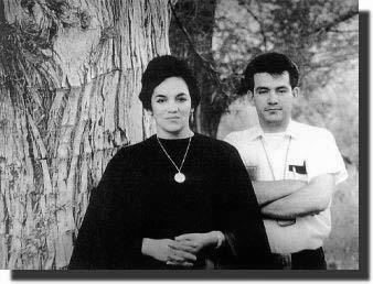 El autor con su madre en 1963